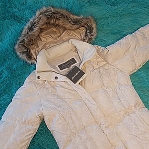 Brand new Eddie bauer winter lodge down parka